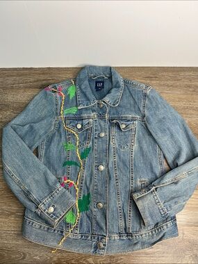 GAP Maternity Embroidered Peacock Denim Jacket XS Boho Floral Jean Jacket